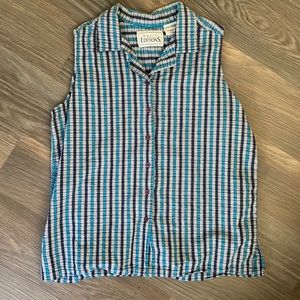Vintage Basic Editions 100% cotton sleeveless button down top